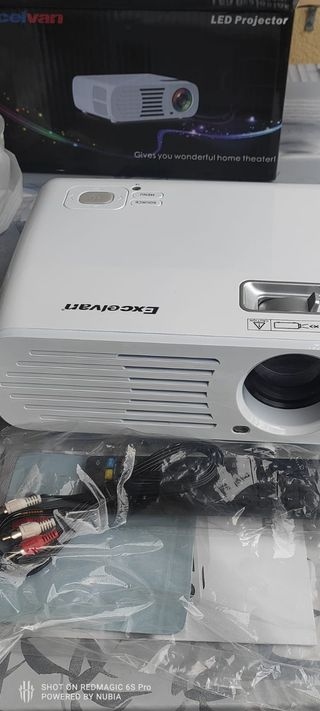 Proyector LED Excelvan Multimedia Cine en Casa