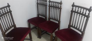 Juego de 4 sillas de comedor de madera