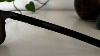 Gafas de sol Oakley negras y azules