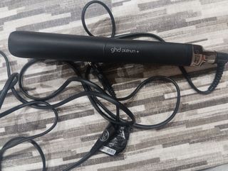 Piastra GHD Platinum + Nera e Argento