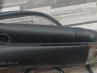 Piastra GHD Platinum + Nera e Argento