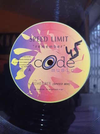 Vinilo makina remember 