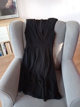 Vestido negro Zara