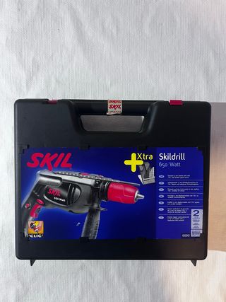 Taladro percutor SKIL 650W con maletín