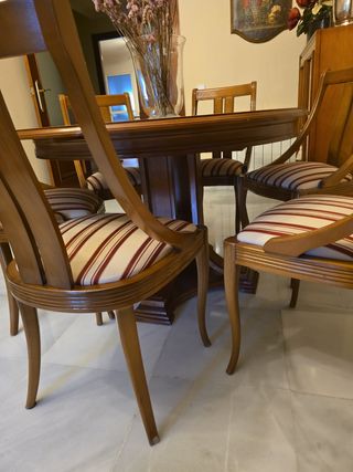 Mesa extensible y 6 sillas comedor