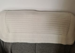 Arrullo/toquilla beige de punto