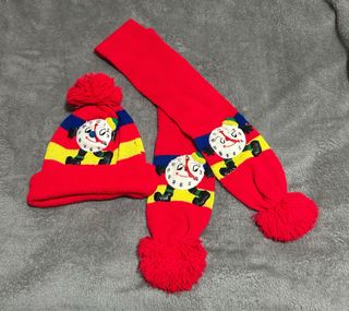 Gorro y bufanda infantil con reloj