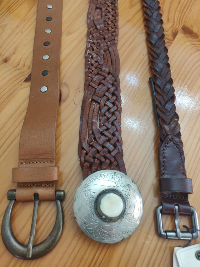 Cinturones de cuero trenzado y hebilla