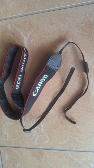 Tracolla Canon nera con bordi rossi