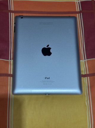 Apple iPad 4ta Gen Plata MD511TY/A