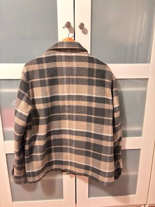 Cazadora Jack&Jones cuadros beige y gris