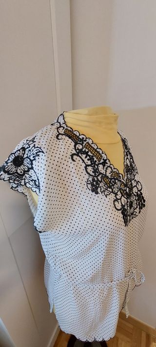 Blusa vintage bordada