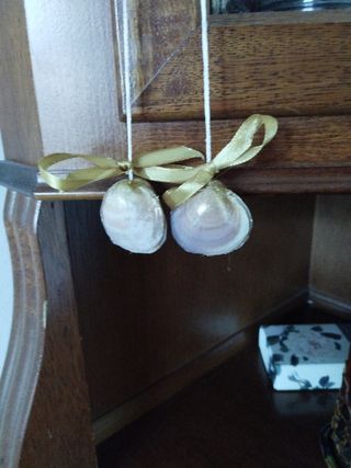 Decorazione floreale con conchiglie