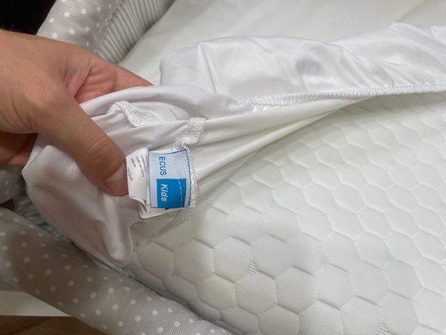 Mini cuna para bebé con ruedas