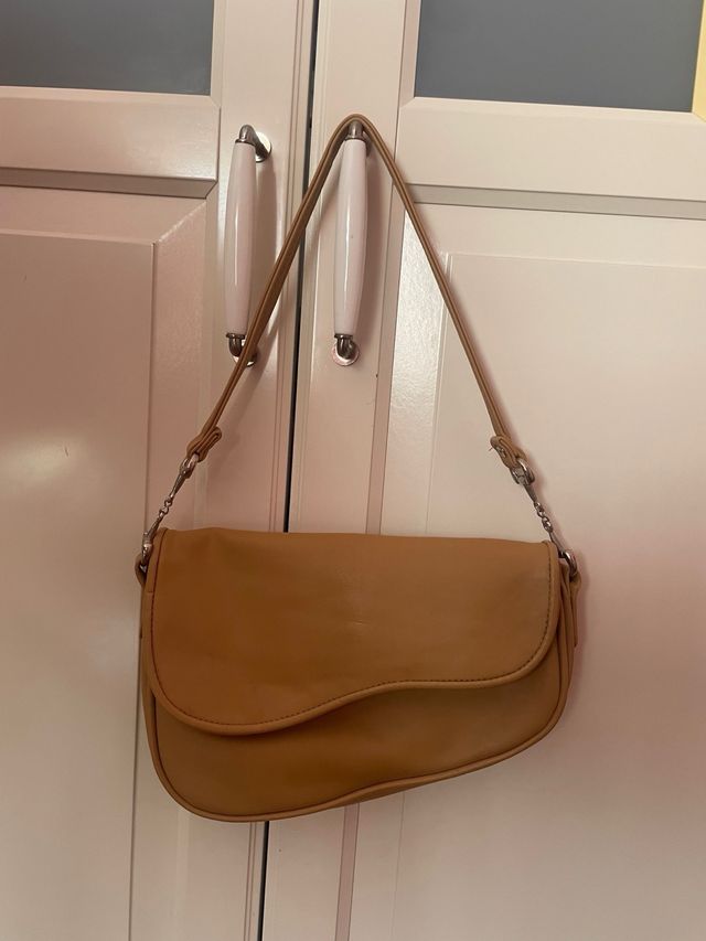 Bolso de hombro beige vintage