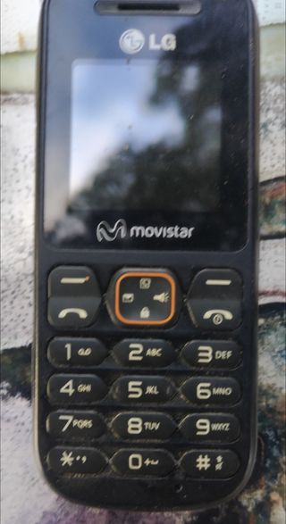 2 Móviles Antiguos Nokia y LG