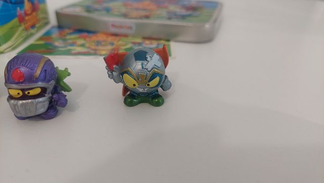 Superthings Team Terrible Caja Metálica