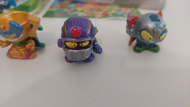 Superthings Team Terrible Caja Metálica