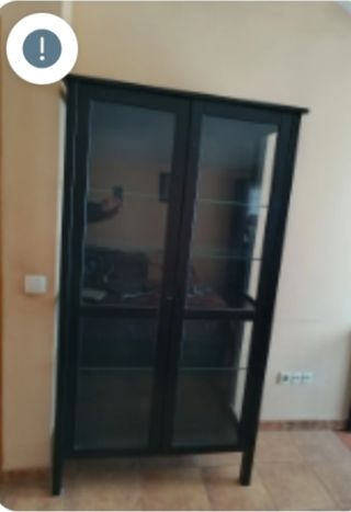 Vitrina madera y cristal negra