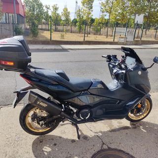 Yamaha T-Max Tech Max 560
Maxi scooter 