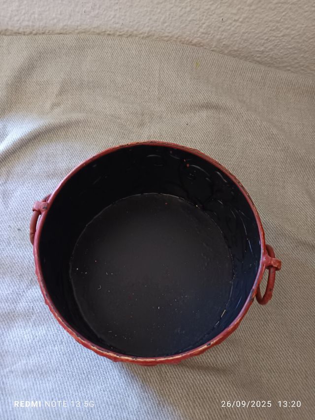 Cajas decorativas vintage metal rojo y dorado