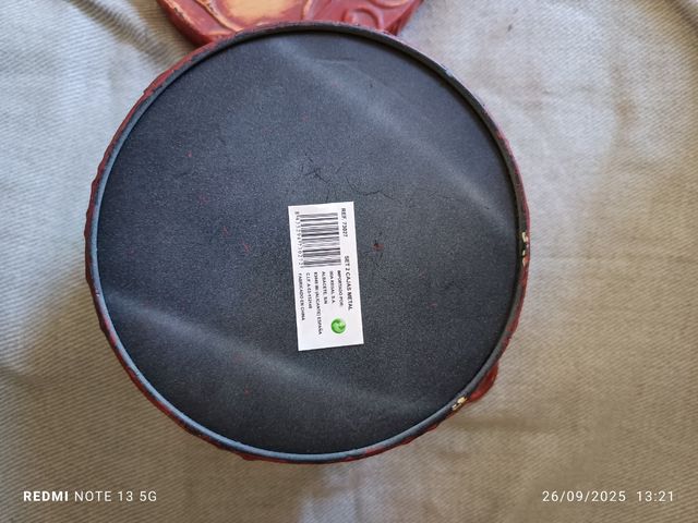 Cajas decorativas vintage metal rojo y dorado