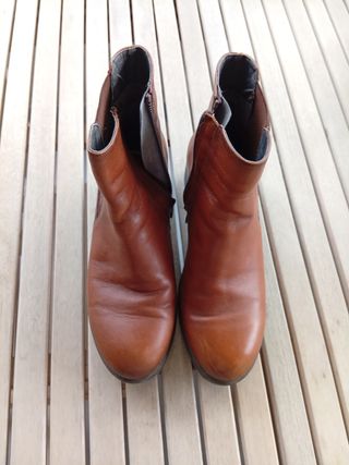 Botines de piel Fluchos marrones