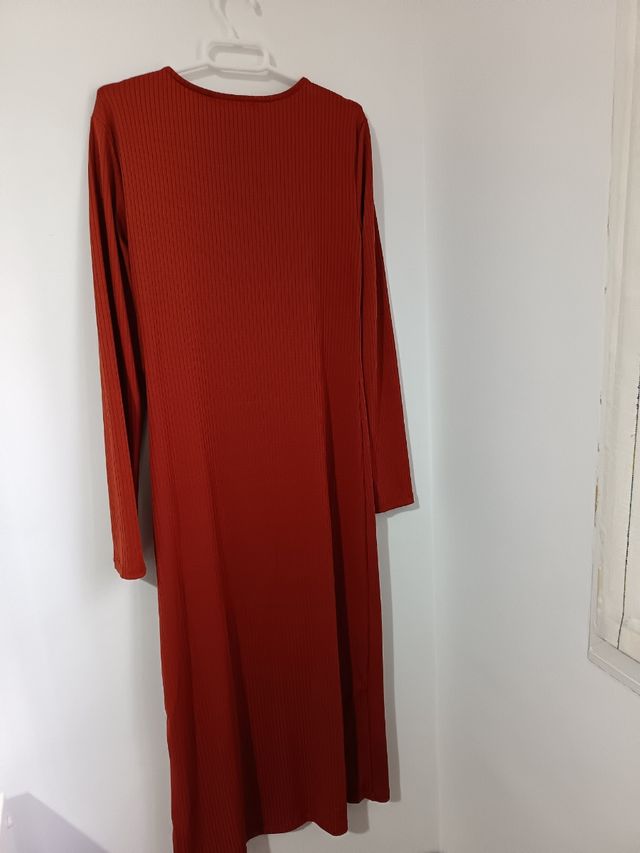 Vestido largo Stradivarius