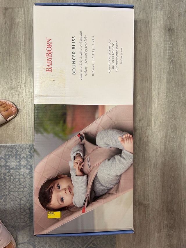 Hamaca BabyBjörn con juguete y caja