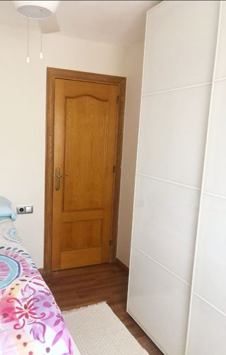 Armario de dormitorio madera y tela