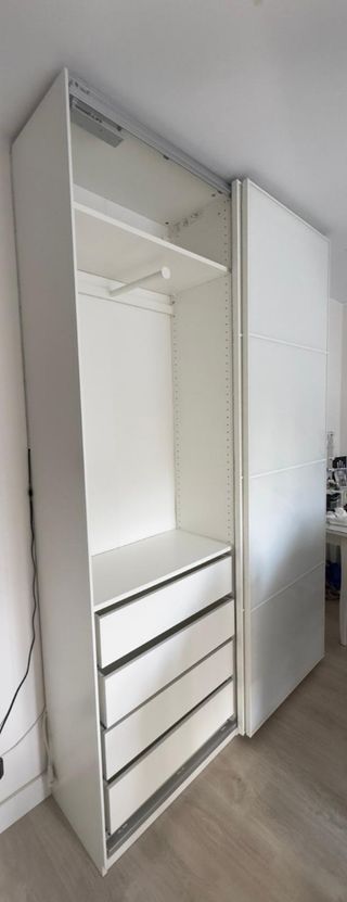 Armario de dormitorio madera y tela