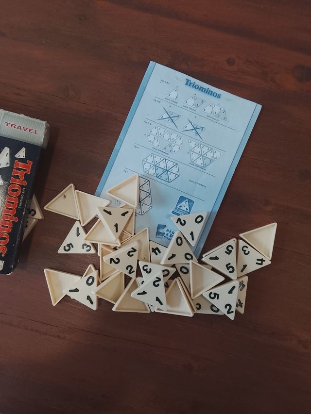 Triominos Travel, Juego de Mesa