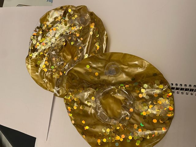 Flotador para bebidas dorado con purpurina