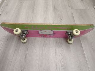 Monopatín Hello Kitty