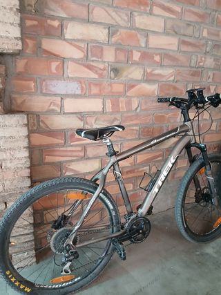 Bicicleta Trek 4 Series