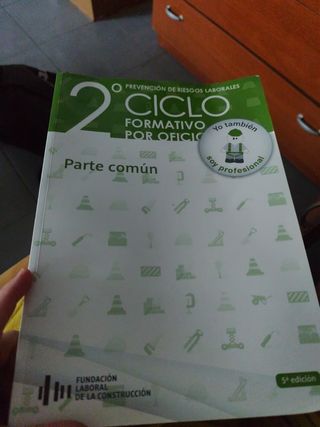 Vehículos y maquinaria de movimiento de tierra