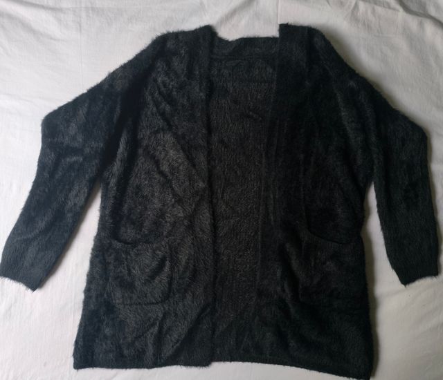 Suéter Negro Peludo Talla Única