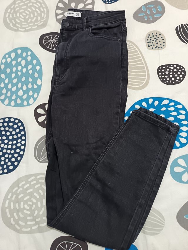 Pantalón vaquero negro Pull&Bear