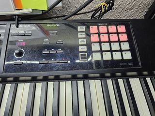Teclado Roland FA-08