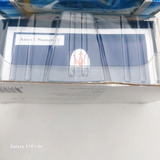 Lote 2 Coches Burago: Alfa Romeo y Maserati