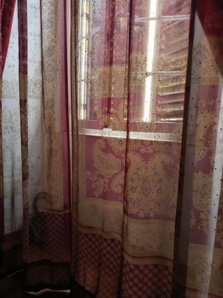 Tende Sari Indiane bordeaux e oro