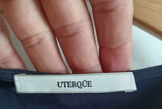Blusa Uterqüe Casual azul marino detalle fruncido 