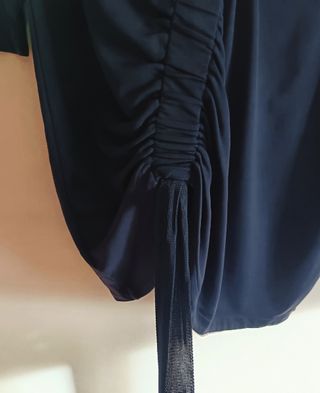Blusa Uterqüe Casual azul marino detalle fruncido 