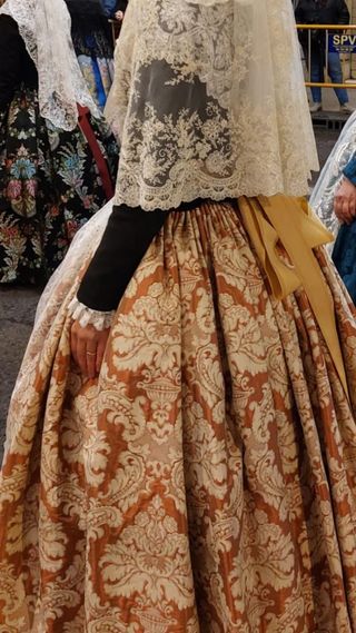 Falda de fallera
