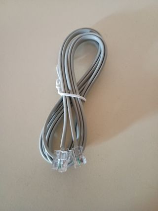 Cable de teléfono gris