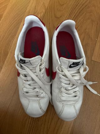 Nike Cortez mujer blancas y rojas