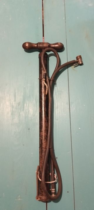 Bomba de aire vintage para bicicleta