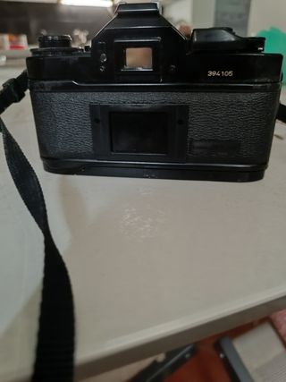 Reflex Canon A1 con obiettivi e accessori