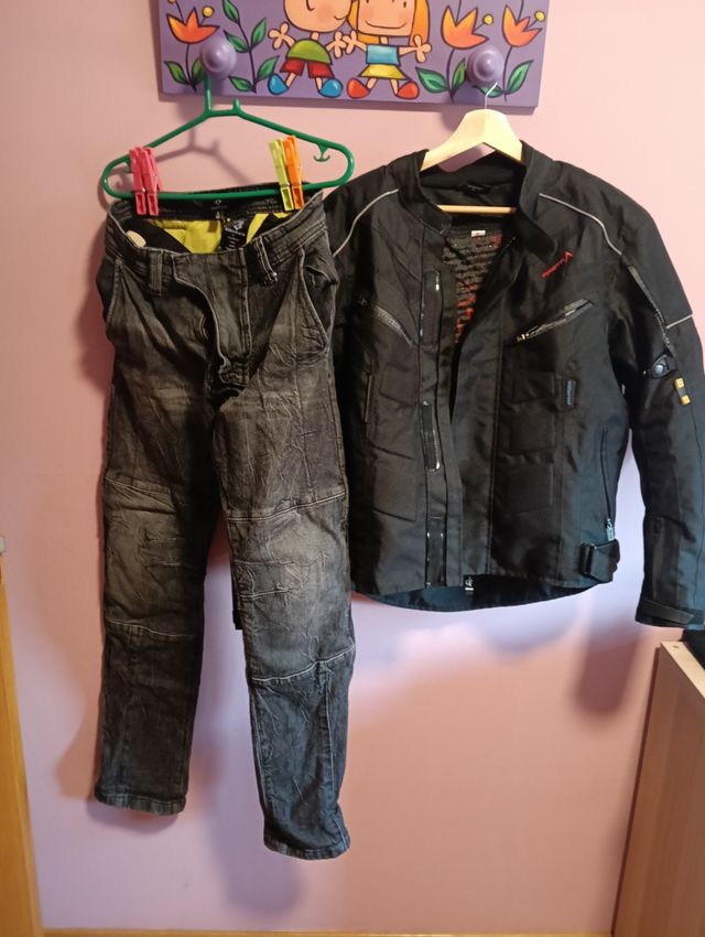 Chaqueta Arista Talla S y Pantalón Bela