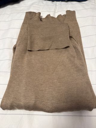 Jersey cuello alto Pull&Bear talla M marrón